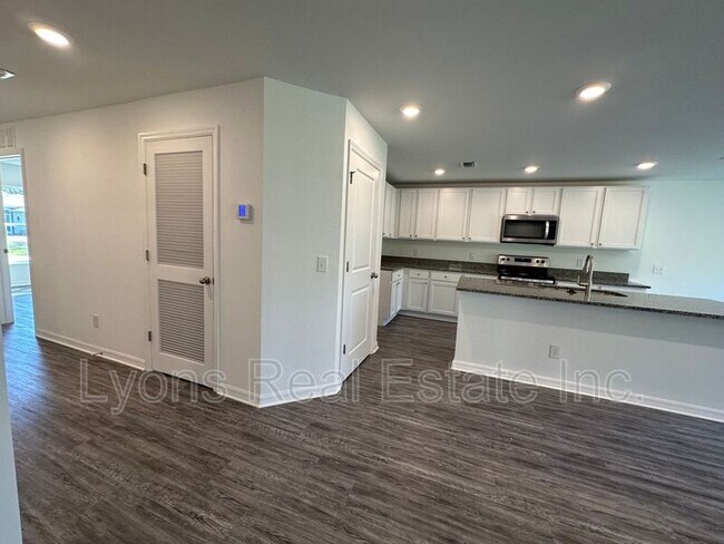 Foto del edificio - 3455 Nashville Ln