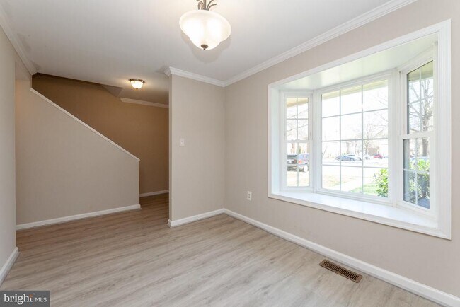 Building Photo - 6422 Blarney Stone Ct