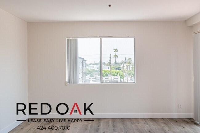 Foto del edificio - 5541 Fulcher Ave