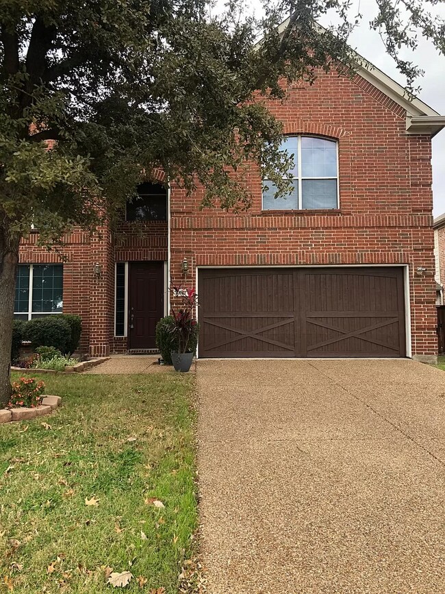 Building Photo - 5517 Crimson Oaks Dr