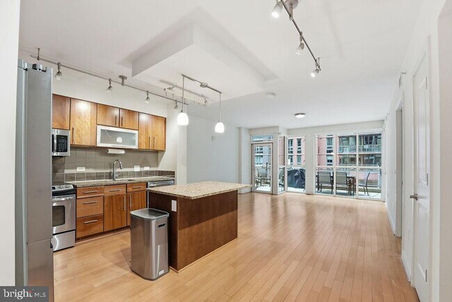 Foto del edificio - 1025 1st St SE