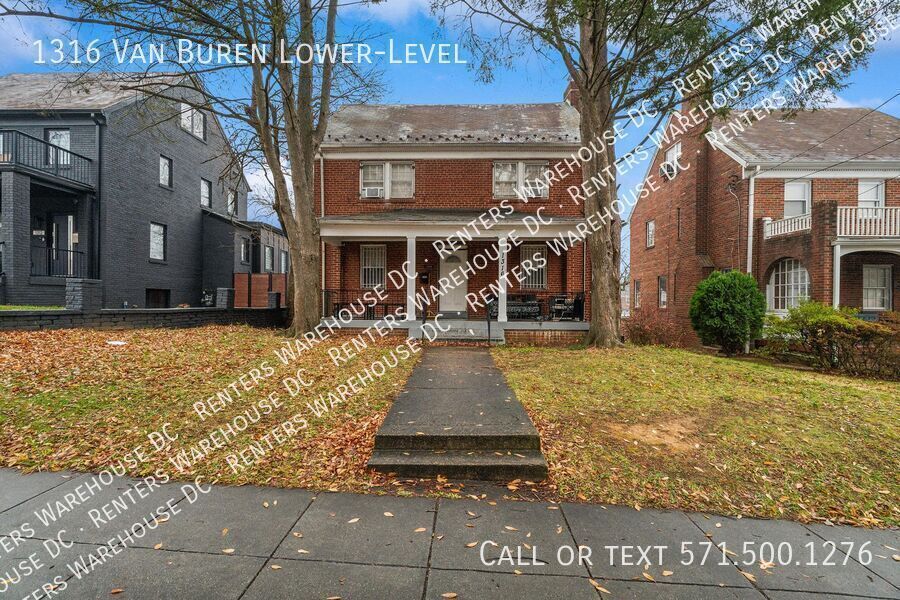 Foto principal - Charming 1 Bd/1Bth Lower Level Apartment i...