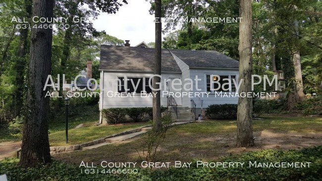 Foto del edificio - Gorgeous Full House rental with BEACH rights!