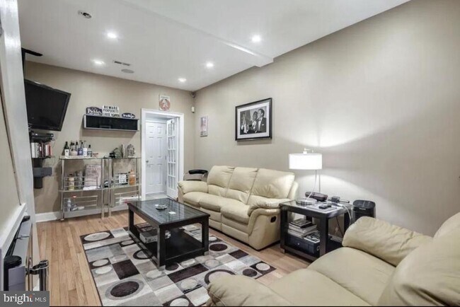 Foto del edificio - 2214 S Bouvier St