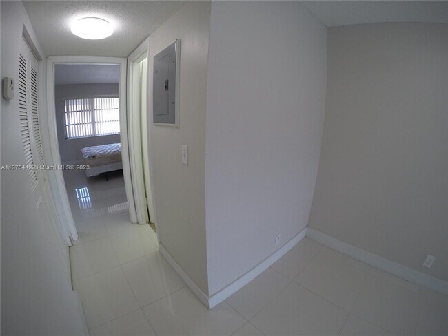 Building Photo - 3061 NW 47th Terrace
