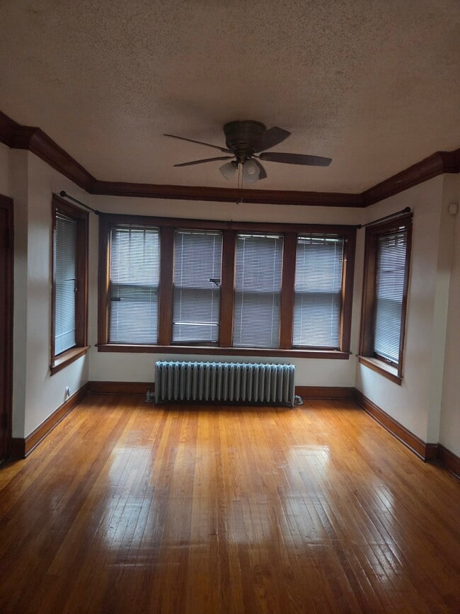 Building Photo - 6810 S Talman Ave