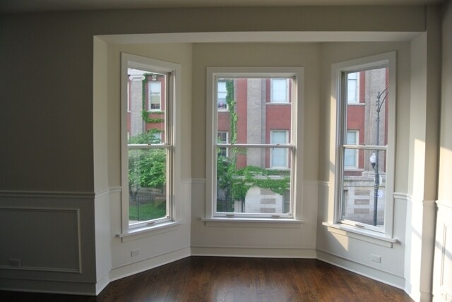 Building Photo - 615 W Armitage Ave