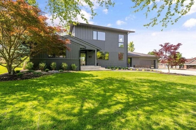 Building Photo - 2777 Donna Dr
