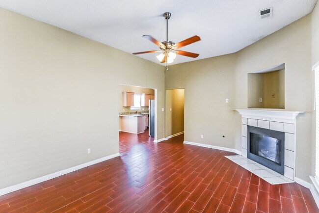 Foto del edificio - 2753 Virginia Woods Pl
