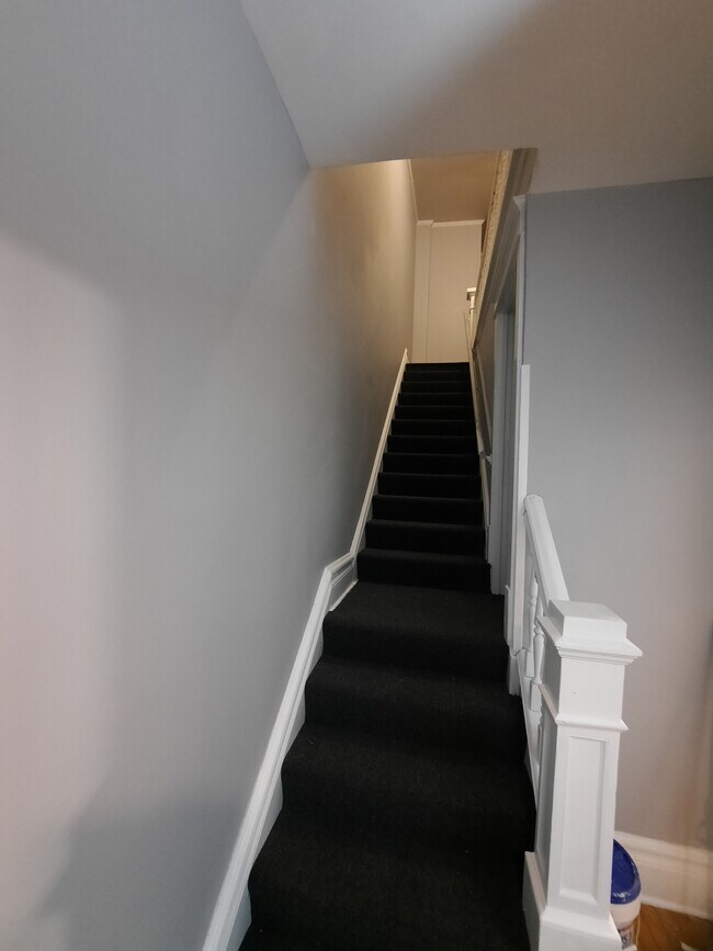 Foto del edificio - 427 N 10th Ave E