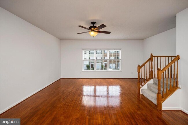 Building Photo - 104 Stingray Ct