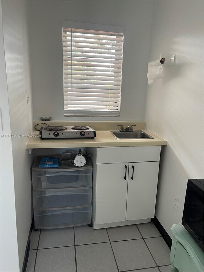 Foto del edificio - 10315 SW 35th St