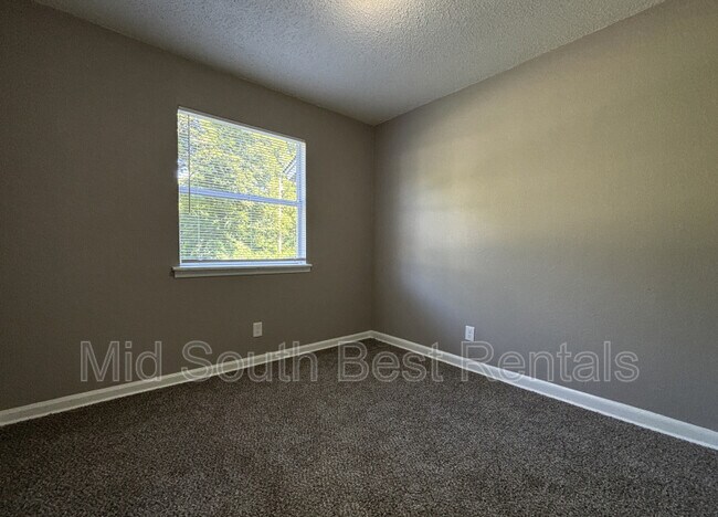 Building Photo - 1715 Johnson St