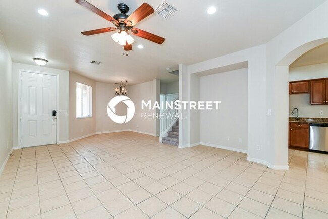 Foto del edificio - 3 Bedroom Pet-Friendly Home in Fort Myers, FL with Main Street Renewal