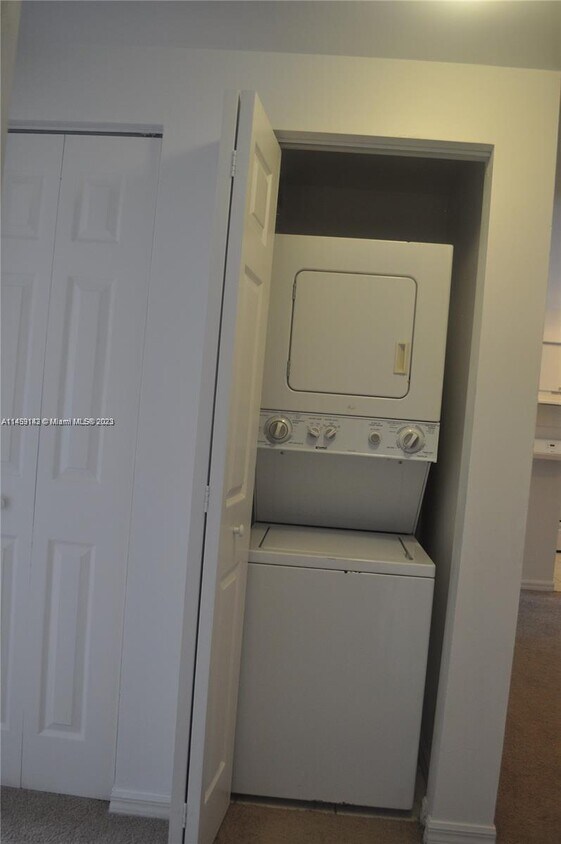 Foto del edificio - 11060 SW 196th St