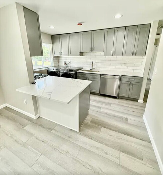 Foto del edificio - 9677 Cedarhurst Dr
