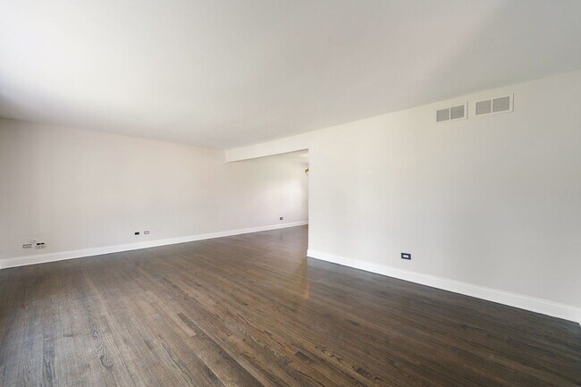 Foto del edificio - 1526 Carrol Ct