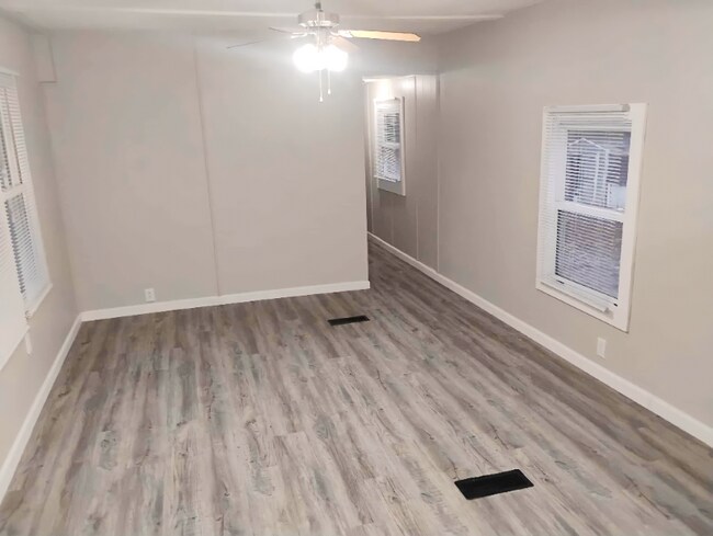 Foto del edificio - 1100 W Locust St