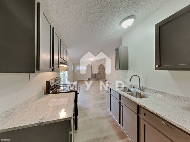 Foto del edificio - 3 br, 2 bath House - 3229 Haraway St