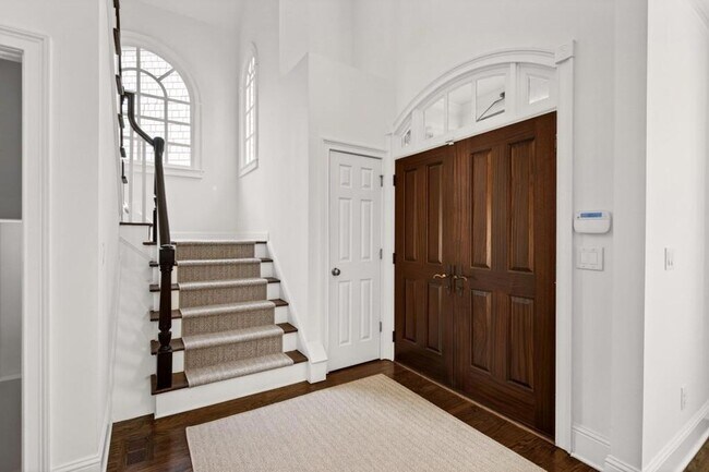 Foto del edificio - 16 Conifer Cir NE