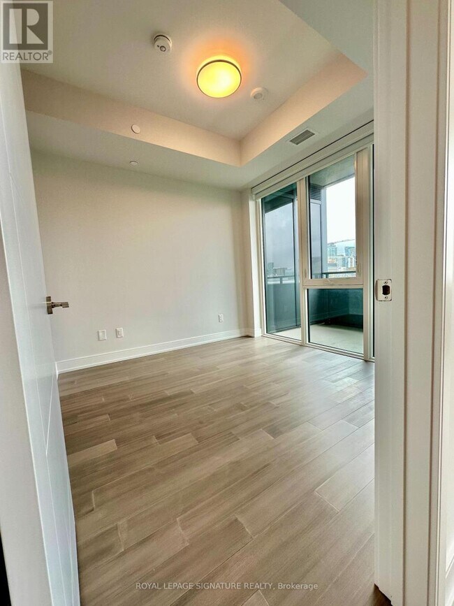 Photo du bâtiment - 664-664 Spadina Ave.