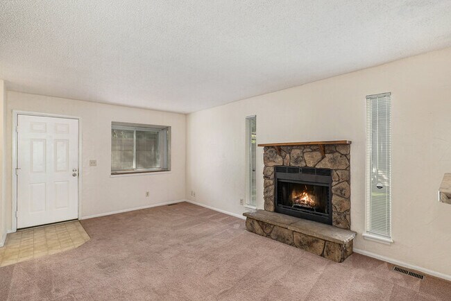 Building Photo - 3152 Vail Pass Dr