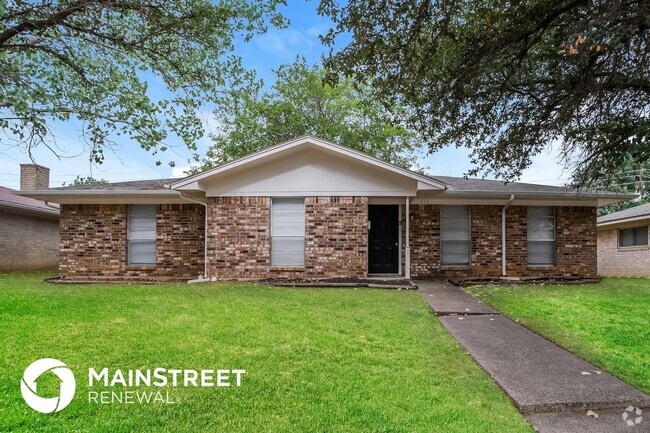 Building Photo - 512 Pine Bluff Dr