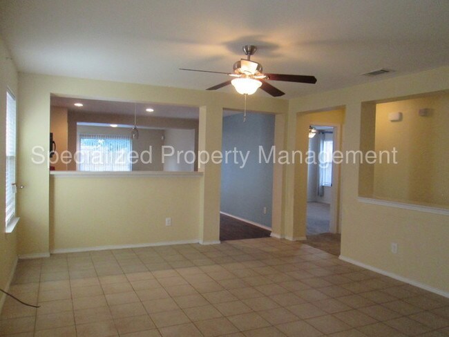Building Photo - 9120 Sun Haven Way