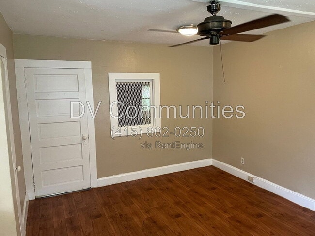 Building Photo - 1648 27th Ave N
