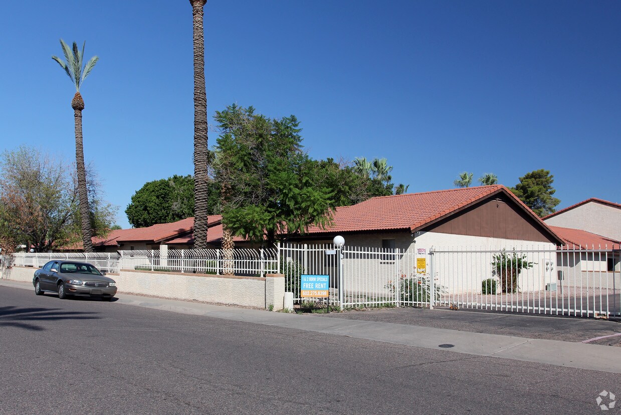Garden Terrace Apartments 4848 E Holly St Phoenix, AZ