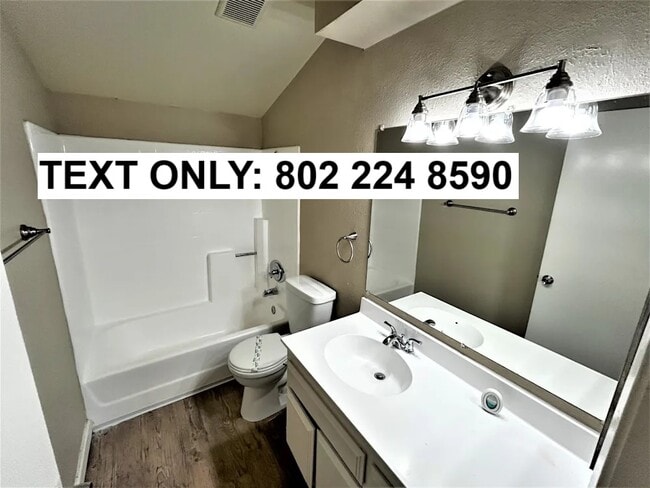 Foto del edificio - 7464 Lime Ave