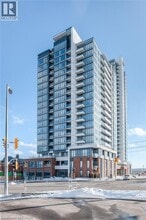 Building Photo - 5 Wellington St S