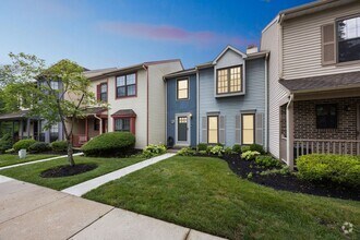 Building Photo - 214 Royal Dr