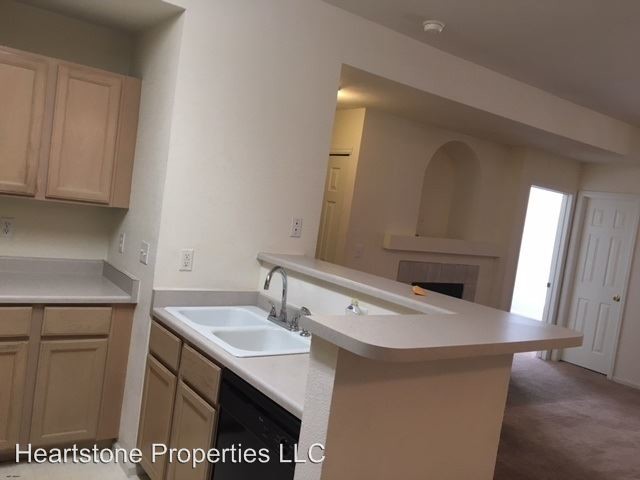 Building Photo - 14256 E Whitaker Pl