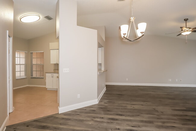Building Photo - 12128 Buffington Ln