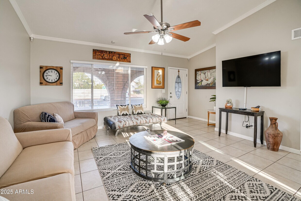 Foto principal - 9819 N 67th Dr