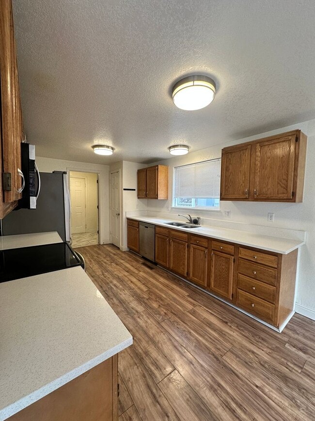 Building Photo - Single Family in Westminster for Rent