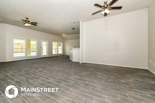 Building Photo - 221 Dartmouth Dr