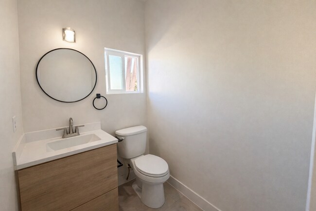 Foto del edificio - 2139 Balboa Ave