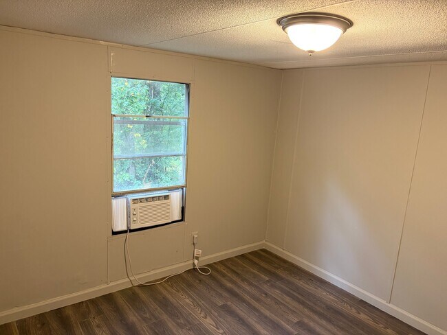 Foto del edificio - 0 Acorn Village Ln