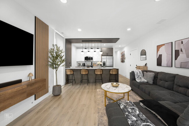 Foto del edificio - 6152 S Champlain Ave