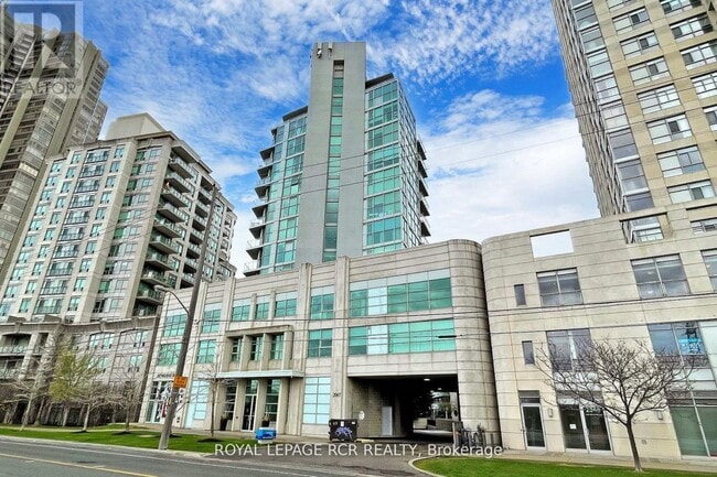 Building Photo - 2067-2067 Lake Shore Blvd W