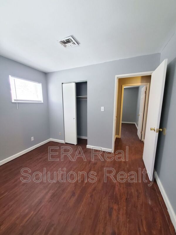 Foto del edificio - 3944 Carlton Ave
