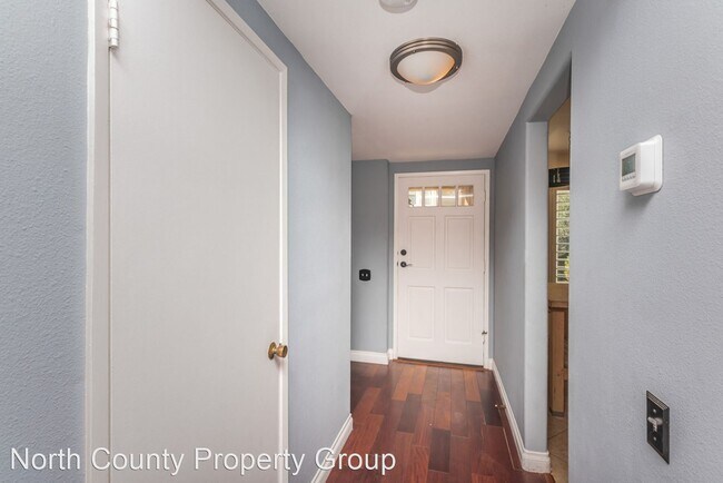 Foto del edificio - 3648 Caminito Carmel Landing