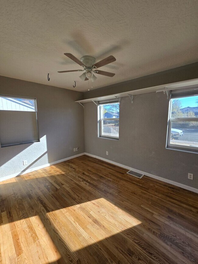 Building Photo - Pet Friendly & Steps Away From Idlewild Park and River!