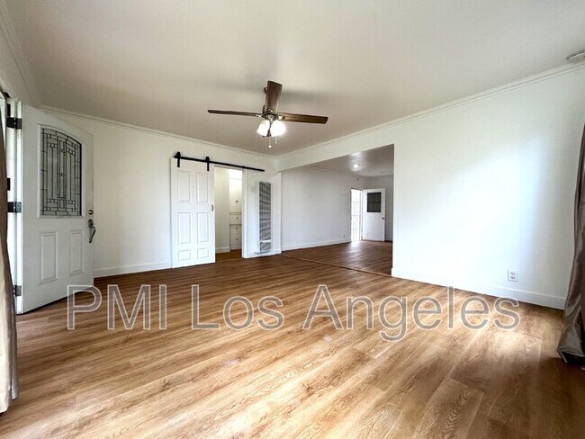 Building Photo - 1126 S Flower St