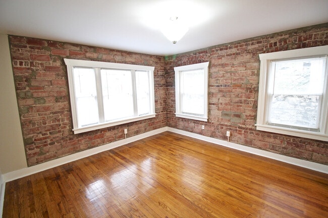 Interior Photo - Vanderbilt Place E 42nd