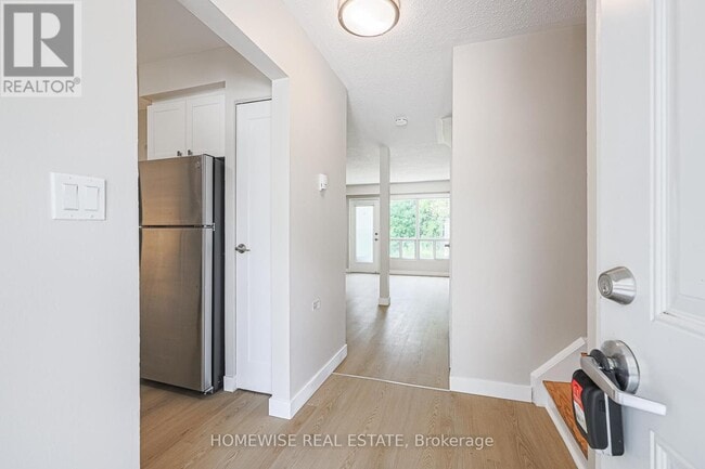 Photo du bâtiment - 570-570 Waverly St N
