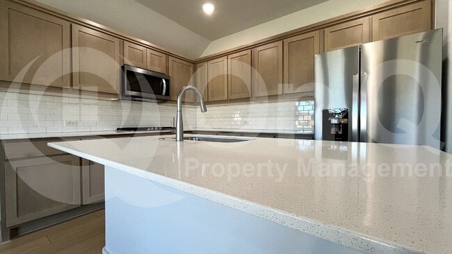 Building Photo - 912 Jackrabbit St