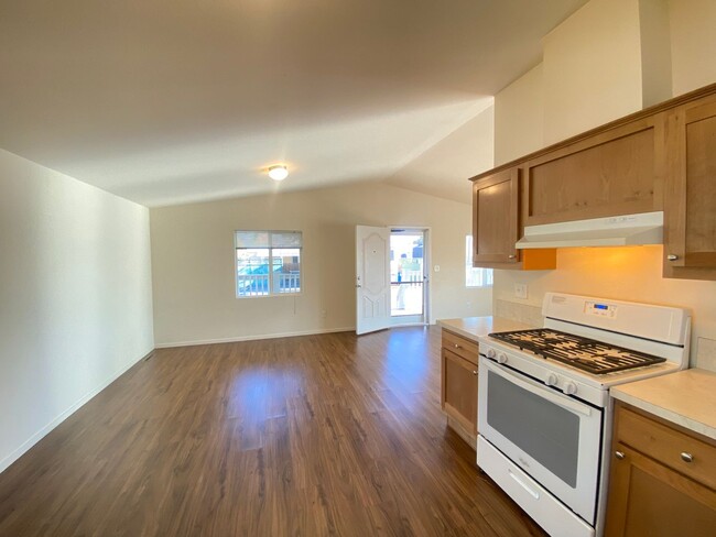 Foto del edificio - 3 Bedroom Mobile Home for Rent in Santa Rosa